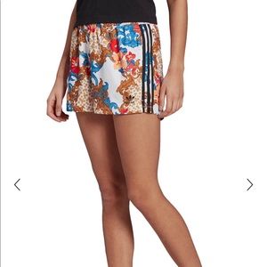 Adidas Her Studio London Shorts- Size M